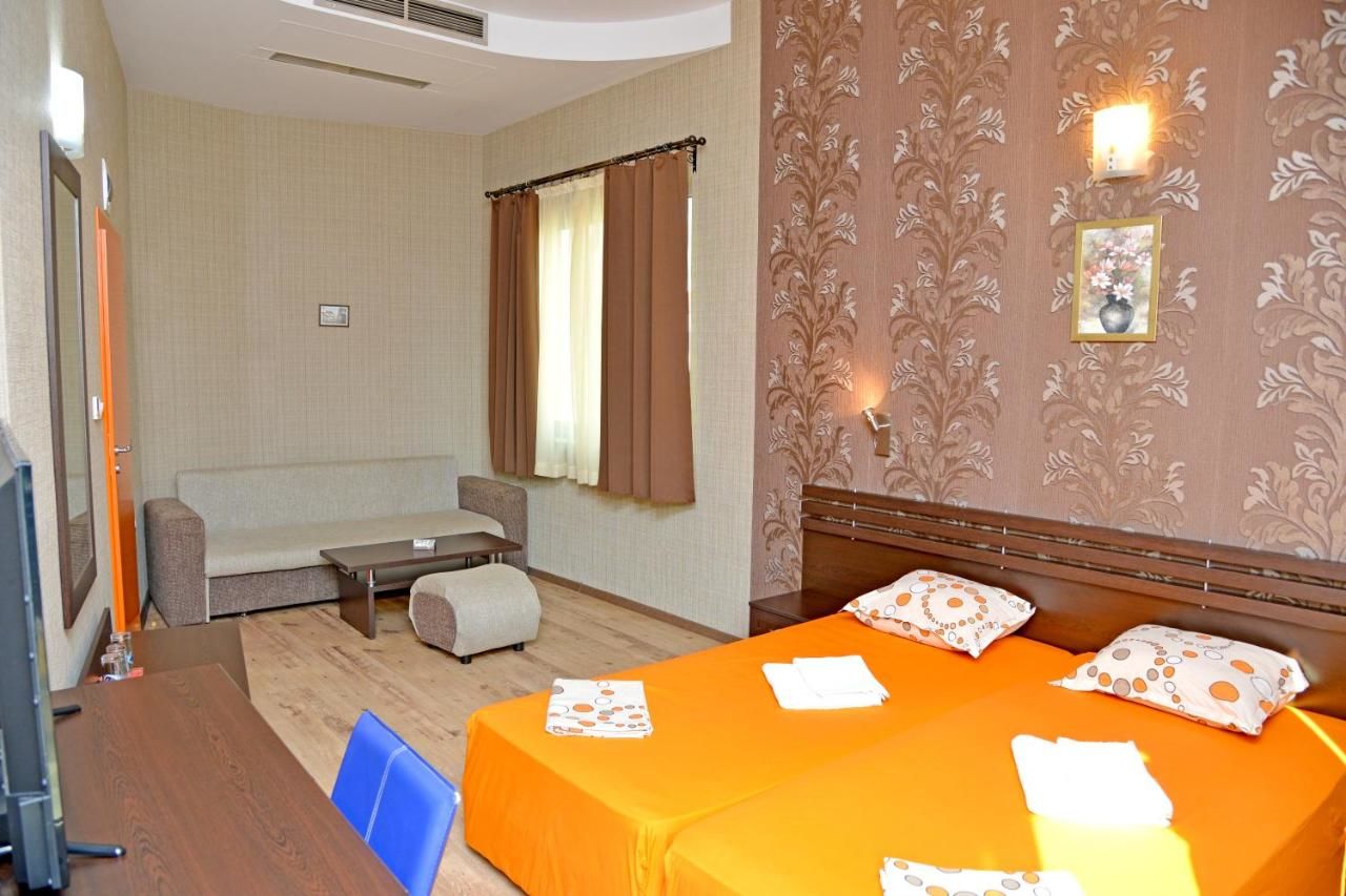 Отель Dream Hotel Сливен